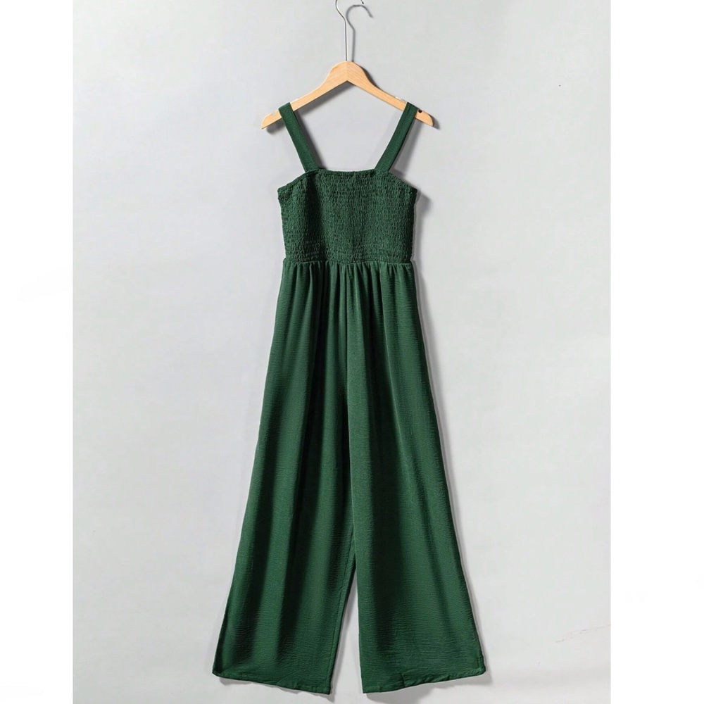 Green Jumpsuit Slant Pocket Wide Leg Shirred Bodice Straps, Square Neck - Picture 5 of 9